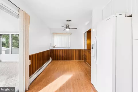 Dining - 1111 Raven Dr, Halethorpe, MD 21227 photo 1 of 1
