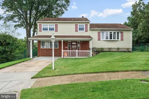 1111 Raven Dr, Halethorpe, MD 21227