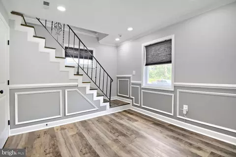 Entry Way - 606 Meadow Rd, Baltimore, MD 21206 photo 3 of 5