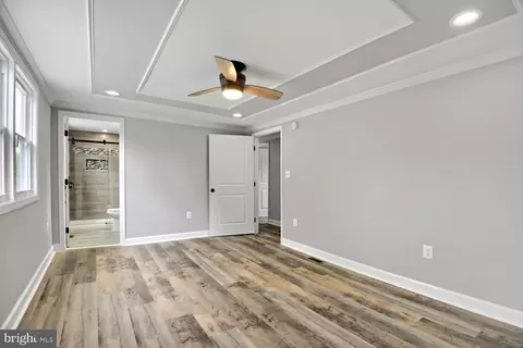 Entry Way - 606 Meadow Rd, Baltimore, MD 21206 photo 4 of 5