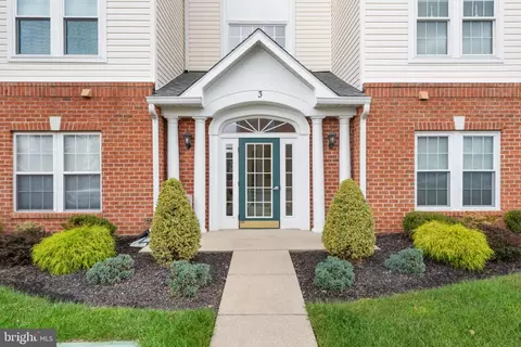 3 Brook Farm Ct #3H, Perry Hall, MD 21128