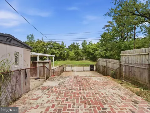 Exterior - 339 Dark Head Rd, Middle River, MD 21220 photo 2 of 3