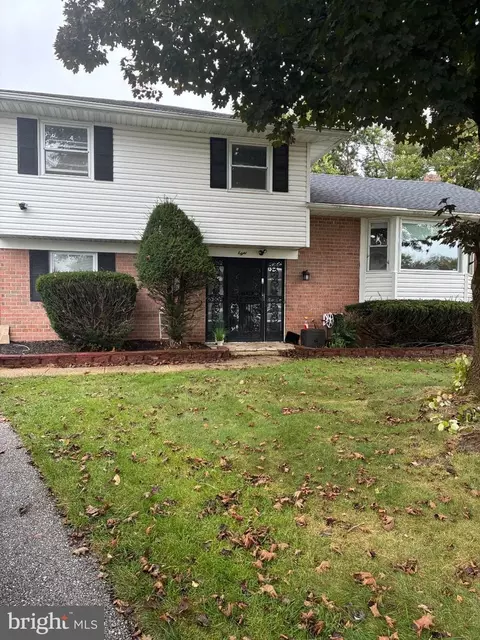 8 N Geier Ct, Randallstown, MD 21133