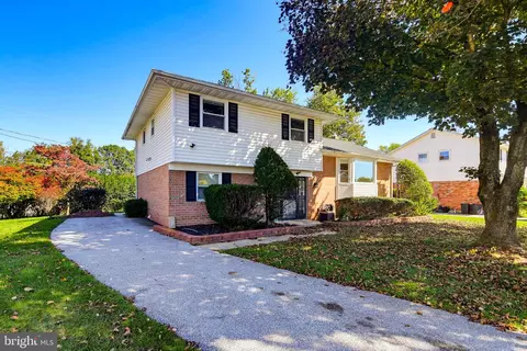 8 N Geier Ct, Randallstown, MD 21133