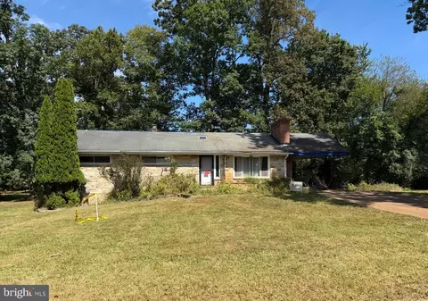 2100 Fernglen Way, Catonsville, MD 21228