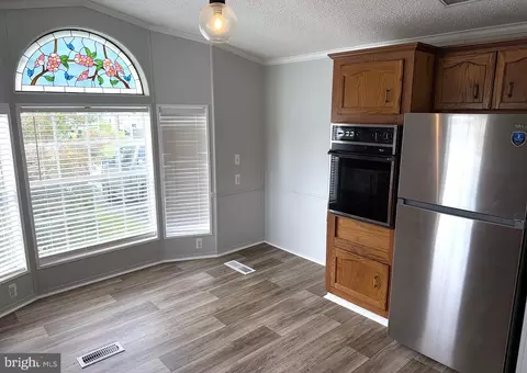 101 Roundup Rd, Middle River, MD 21220 photo 5