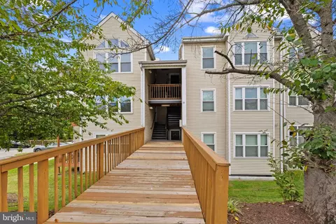 18 Deer Run Ct # -H, Halethorpe, MD 21227