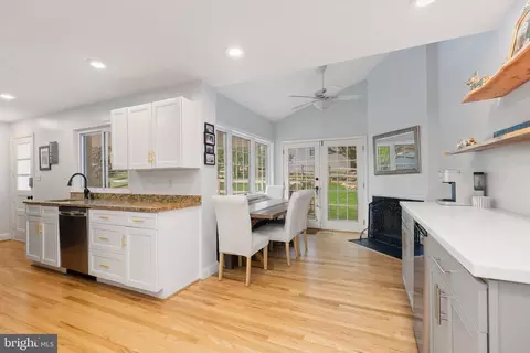 Entry Way - 1206 Culvert Rd, Towson, MD 21286 photo 1 of 2