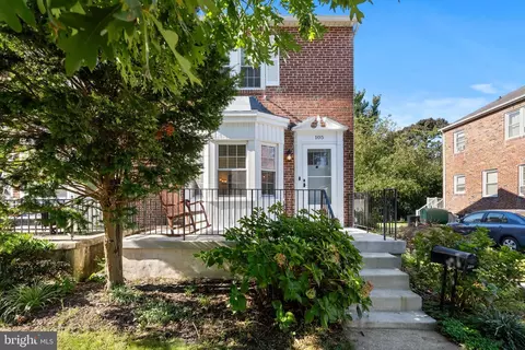 105 Osborne Ave, Catonsville, MD 21228