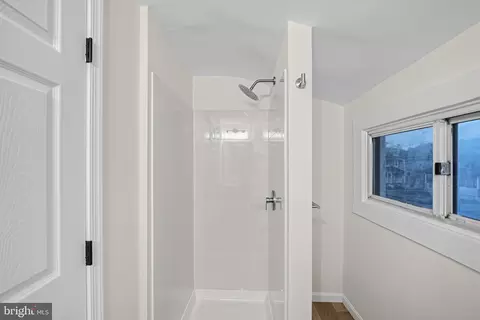 Bath - 5715 1st Ave, Halethorpe, MD 21227 photo 1 of 6