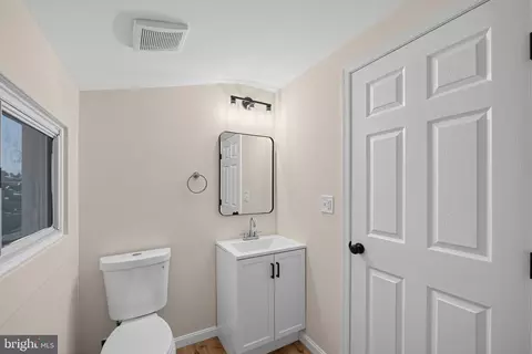 Entry Way - 5715 1st Ave, Halethorpe, MD 21227 photo 4 of 6