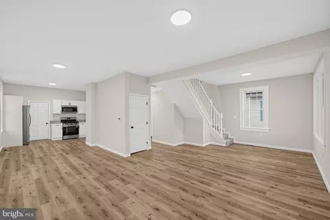 Entry Way - 5715 1st Ave, Halethorpe, MD 21227 photo 2 of 6