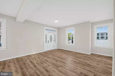 Living - 5715 1st Ave, Halethorpe, MD 21227 photo 1 of 3