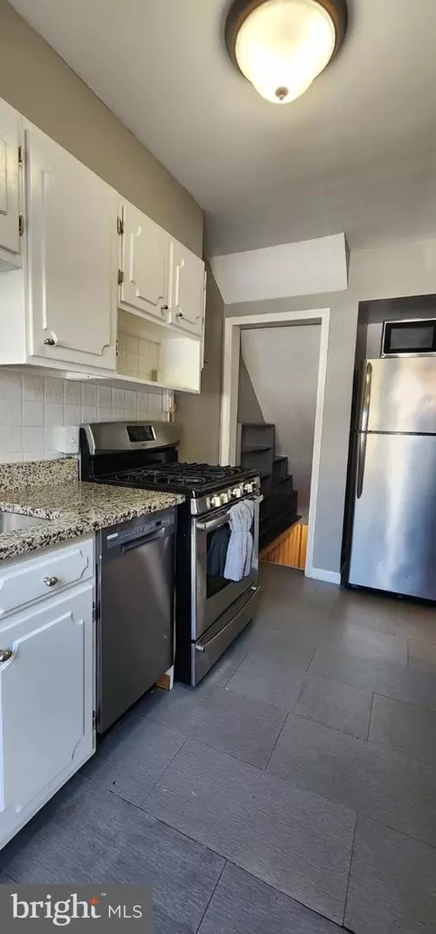 Kitchen - 213 Riverthorn Rd, Middle River, MD 21220 photo 2 of 2