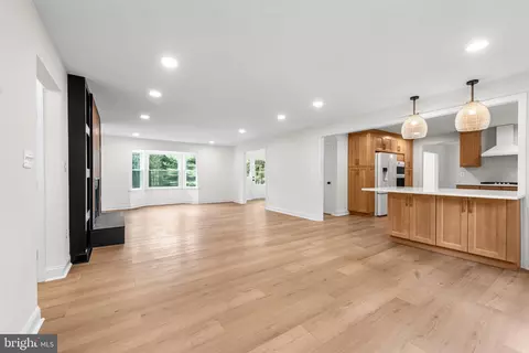 Living - 14004 Manor Rd, Phoenix, MD 21131 photo 8 of 9