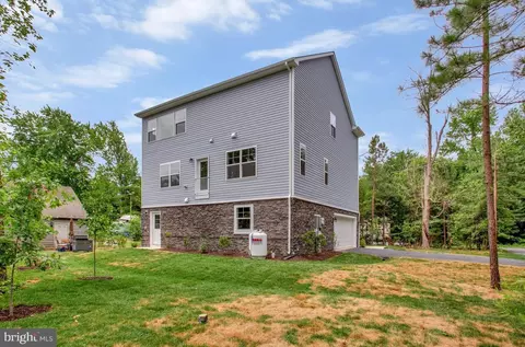 Exterior - 721 Nollmeyer Rd, Middle River, MD 21220 photo 2 of 8