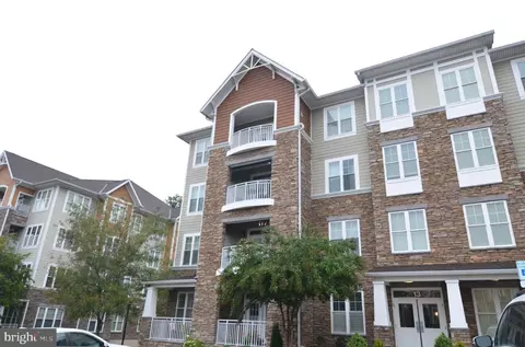 13 Clay Lodge Ln #203, Catonsville, MD 21228
