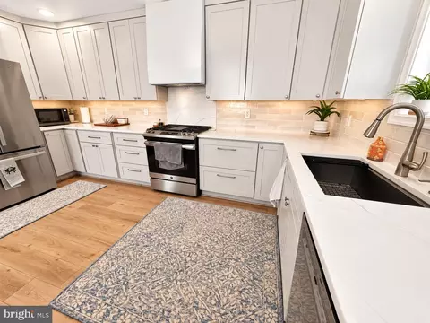 Kitchen - 3690 Galloway Rd, Middle River, MD 21220 photo 13 of 15