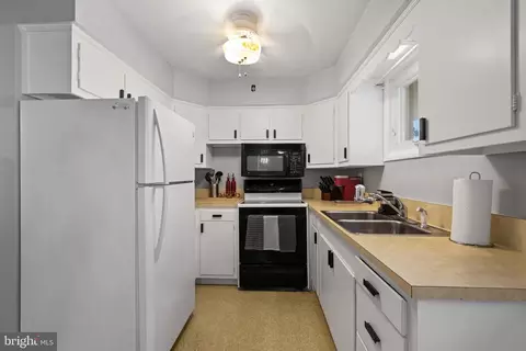 Kitchen - 4226 Darleigh Rd, Nottingham, MD 21236 photo 1 of 1
