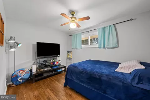 Bedroom - 4226 Darleigh Rd, Nottingham, MD 21236 photo 5 of 6