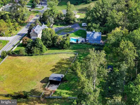 View/Area - 12801 Harford Rd, Hydes, MD 21082 photo 6 of 9