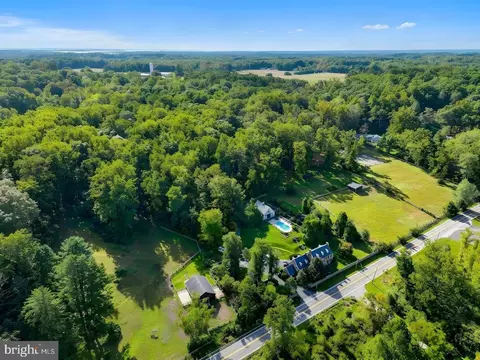 View/Area - 12801 Harford Rd, Hydes, MD 21082 photo 2 of 9