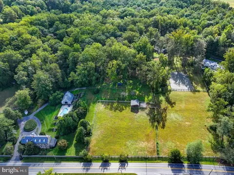 View/Area - 12801 Harford Rd, Hydes, MD 21082 photo 5 of 9