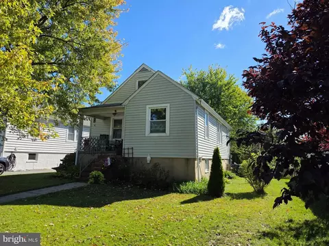 8307 Avondale Rd, Parkville, MD 21234