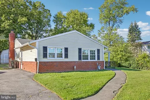 Exterior - 7121 Chamberlain Rd, Windsor Mill, MD 21244 photo 2 of 7