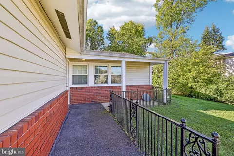 Exterior - 7121 Chamberlain Rd, Windsor Mill, MD 21244 photo 4 of 7