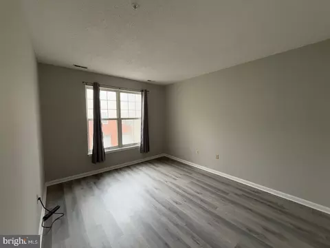 Living - 7206 Bogley Rd #202, Windsor Mill, MD 21244 photo 2 of 6