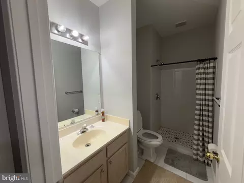 Bath - 7206 Bogley Rd #202, Windsor Mill, MD 21244 photo 2 of 3
