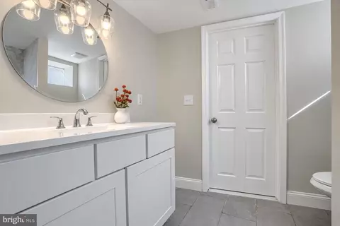 Bath - 3806 Baltimore St, Halethorpe, MD 21227 photo 6 of 6