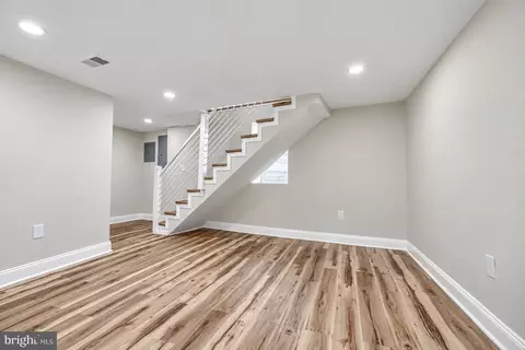 Living - 3806 Baltimore St, Halethorpe, MD 21227 photo 4 of 4