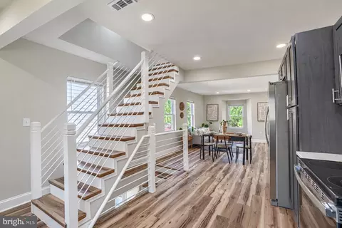 Entry Way - 3806 Baltimore St, Halethorpe, MD 21227 photo 2 of 3