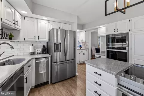 Kitchen - 13608 Royal Crest Rd, Phoenix, MD 21131 photo 5 of 5