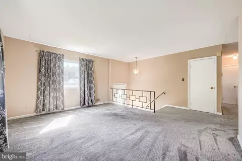 Living - 3712 Lambson Rd, Middle River, MD 21220 photo 2 of 8