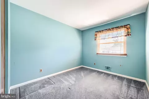 Bedroom - 3712 Lambson Rd, Middle River, MD 21220 photo 2 of 3
