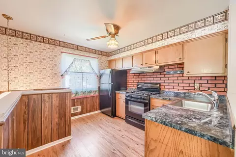 Kitchen - 3712 Lambson Rd, Middle River, MD 21220 photo 1 of 2
