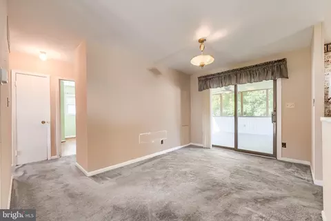 Living - 3712 Lambson Rd, Middle River, MD 21220 photo 5 of 8