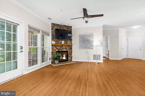 Living - 5174 Brightleaf Ct #5174, Rosedale, MD 21237 photo 3 of 6