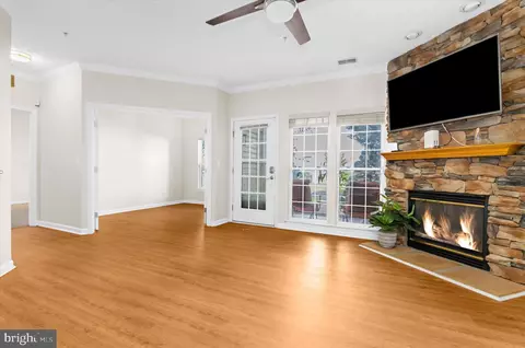 Living - 5174 Brightleaf Ct #5174, Rosedale, MD 21237 photo 5 of 6