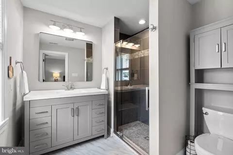 Bath - 211 Hazel Ave, Lansdowne, MD 21227 photo 3 of 5