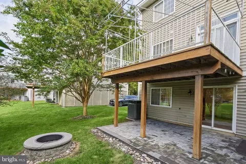 Exterior - 121 Mariners Point Dr, Middle River, MD 21220 photo 9 of 10