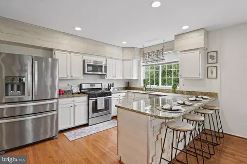 Kitchen - 121 Mariners Point Dr, Middle River, MD 21220 photo 2 of 5