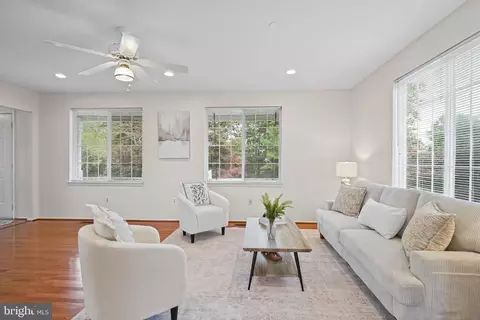 Living - 121 Mariners Point Dr, Middle River, MD 21220 photo 4 of 4