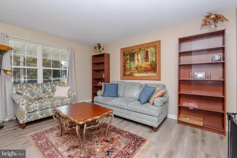 Living - 5526 Edwin Ct, White Marsh, MD 21162 photo 3 of 4