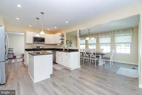 Kitchen - 5526 Edwin Ct, White Marsh, MD 21162 photo 1 of 2