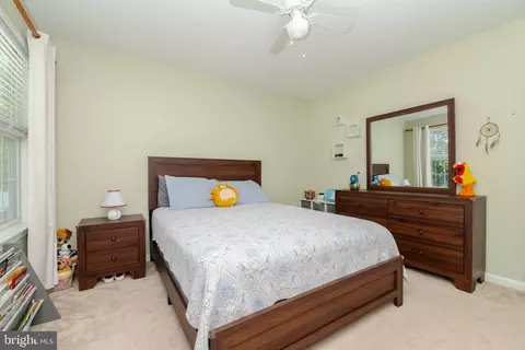 Bedroom - 5526 Edwin Ct, White Marsh, MD 21162 photo 8 of 10