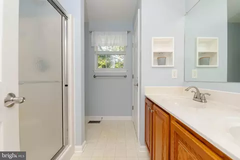 Entry Way - 5526 Edwin Ct, White Marsh, MD 21162 photo 6 of 6